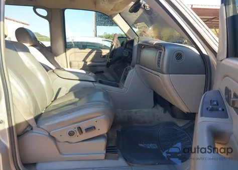 2004 Chevrolet Suburban 1500 Lt z USA, uszkodzony, nr VIN 3GNEC16Z74G306596